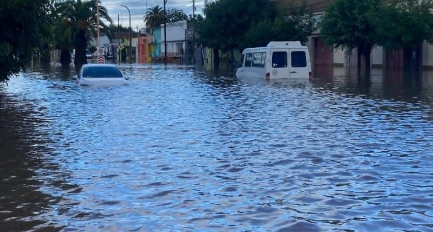 Hinojo: Barrios inundados y familias evacuadas